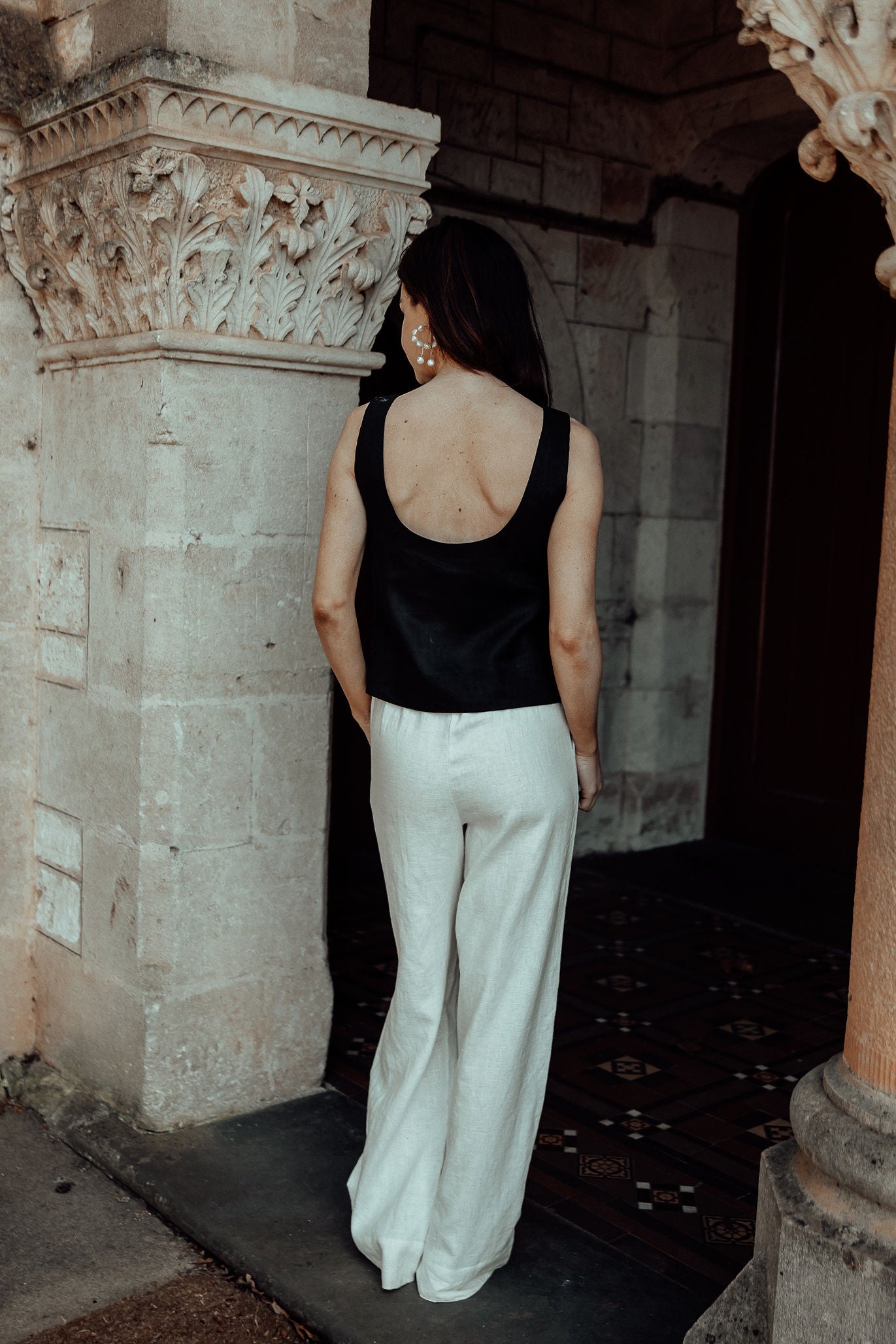 Sleeveless Boatneck Top