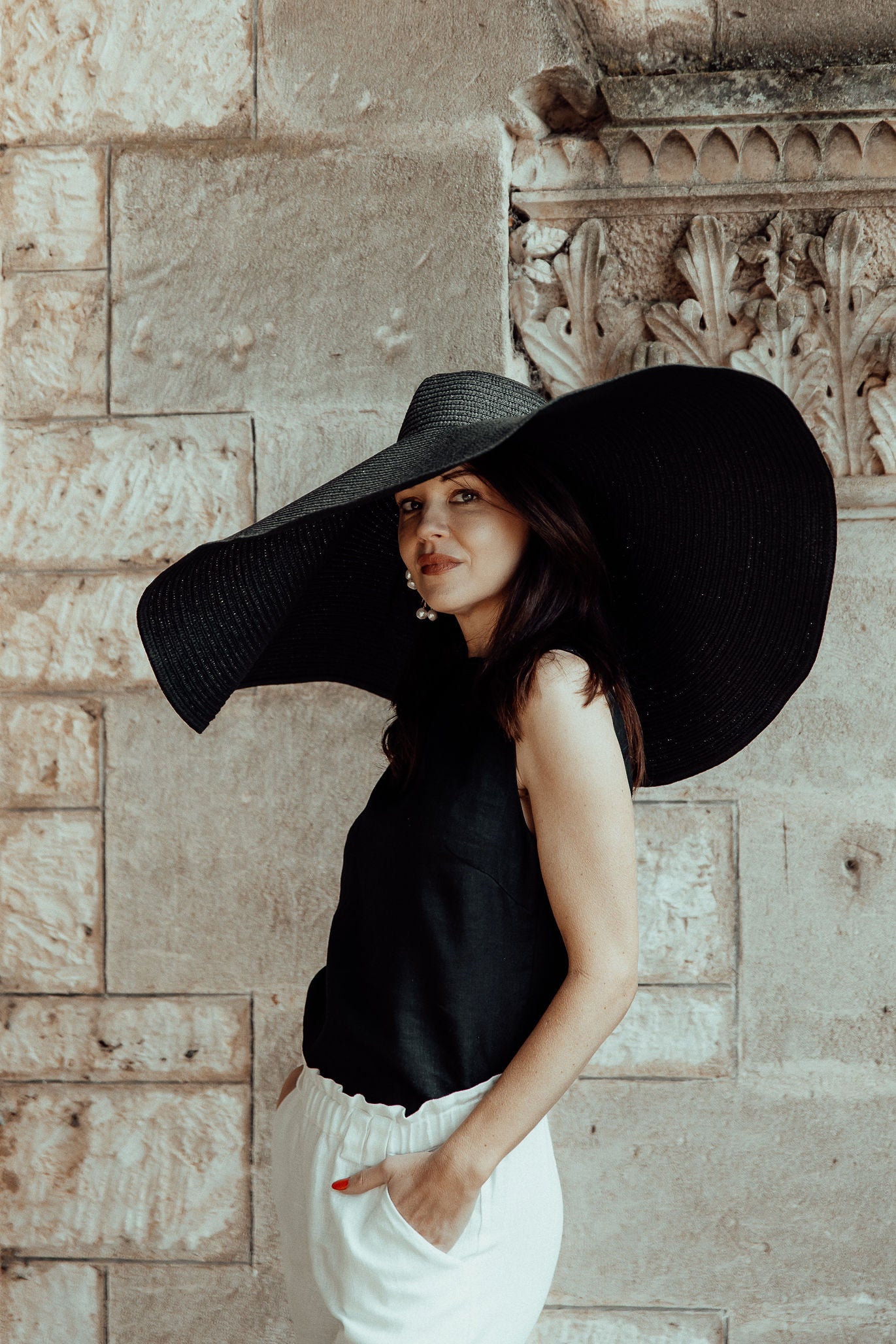 Sleeveless Boatneck Top